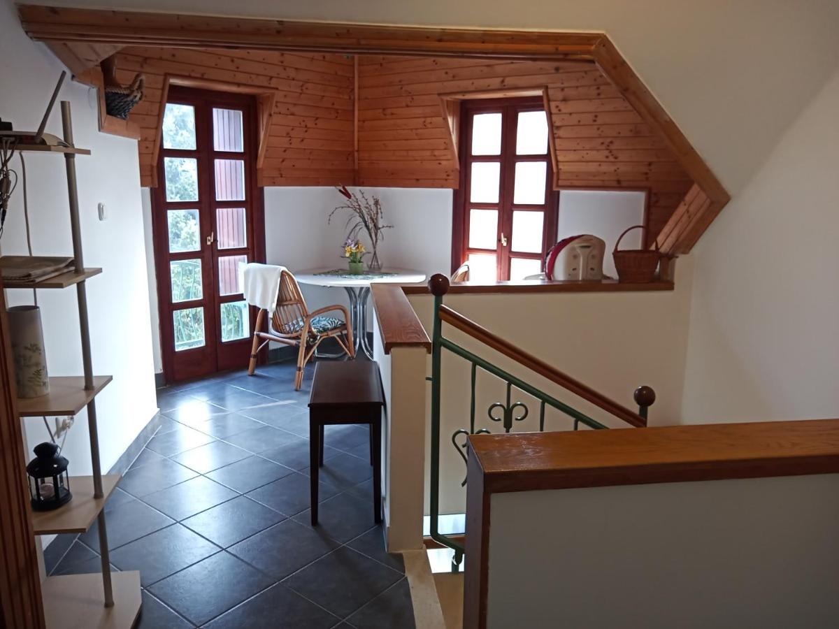Borostyan Vendeghaz Apartment Balatonkeresztúr Екстериор снимка