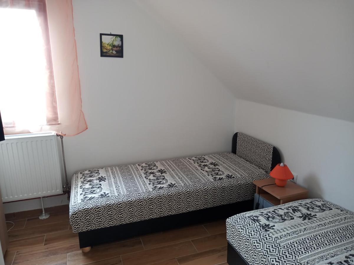 Borostyan Vendeghaz Apartment Balatonkeresztúr Екстериор снимка