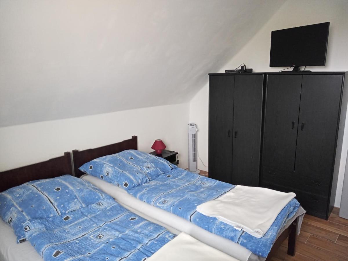 Borostyan Vendeghaz Apartment Balatonkeresztúr Екстериор снимка
