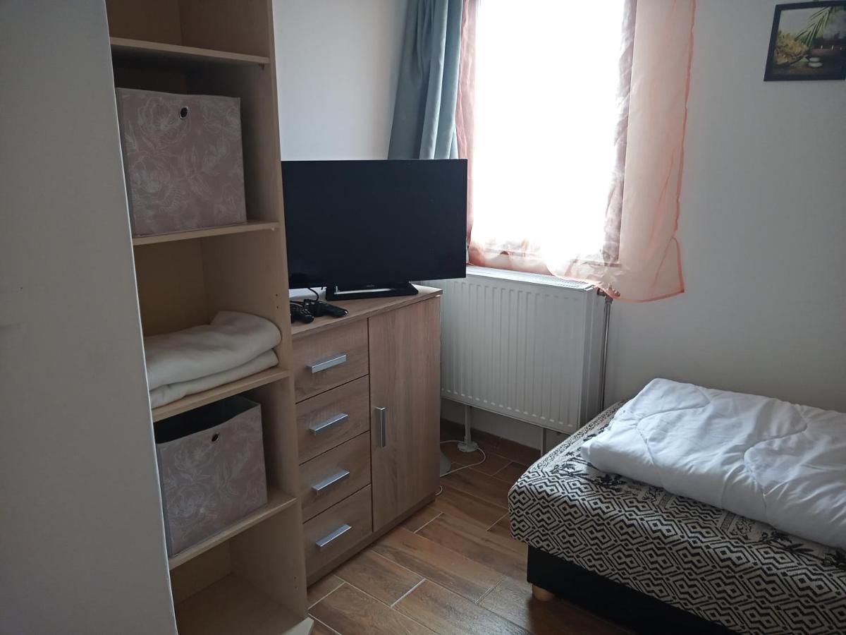 Borostyan Vendeghaz Apartment Balatonkeresztúr Екстериор снимка